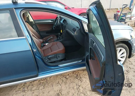 2017 Volkswagen Golf Alltrack Tsi S/Tsi Se z USA, uszkodzony, nr VIN 3VWM17AU3HM536844